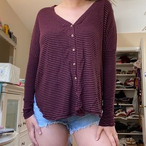 SOLD ON DEPOP | RED/BLACK URBAN OUTFITTERS TEE